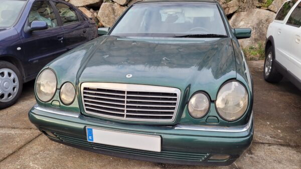 MERCEDES W210 300